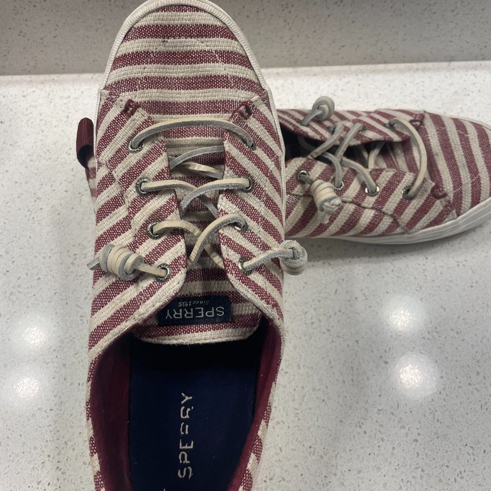 Sperry Womens Crest Vibe Canvas Sneaker Burgundy and White Size 11